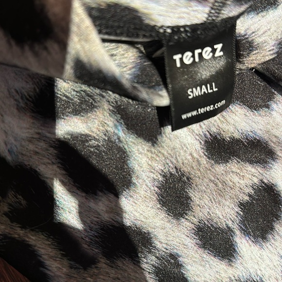 Leopard Hi-Shine Leggings
Size: SMALL
Excellent condition. Like new. - Picture 4 of 4